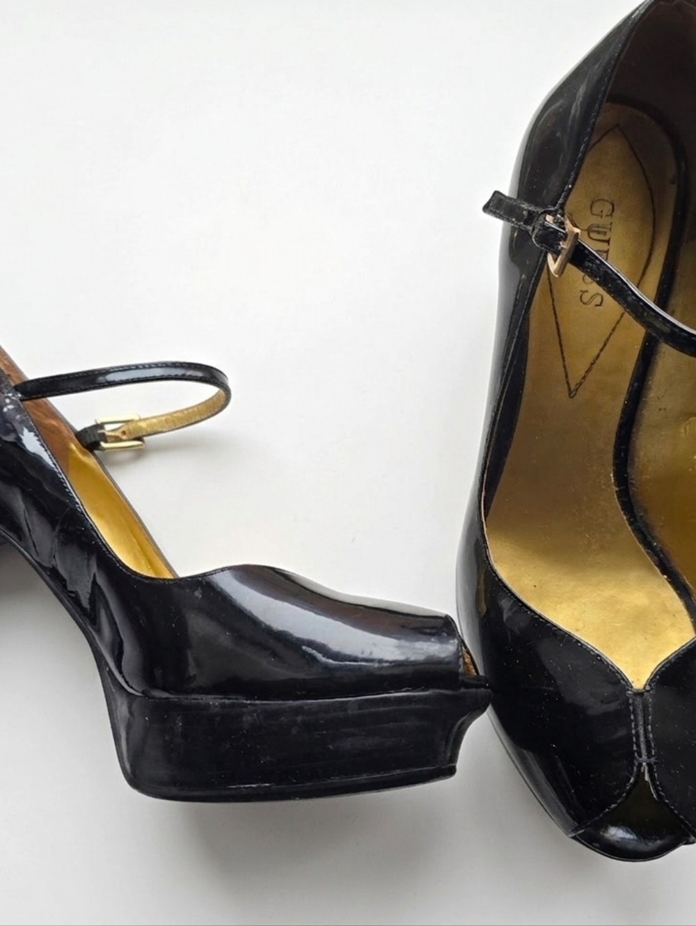 Iconic Vintage Guess Black Patent Leather Peep-Toe Mary Jane Heels 7.5 - Picture 4 of 10